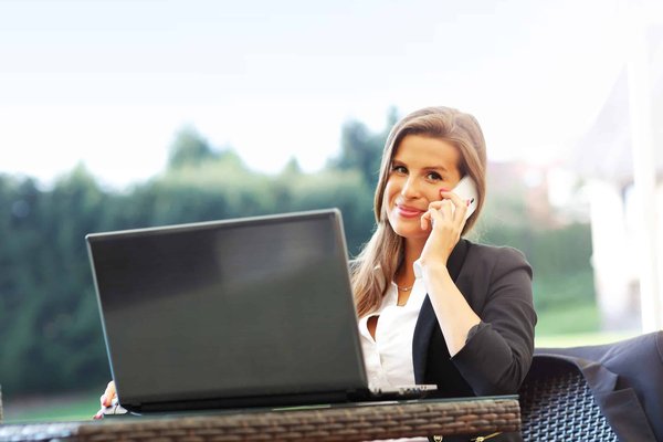 Quali sono le migliori pratiche per negoziare l'acquisto di un terreno edificabile in una località balneare come Rimini?